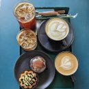 더하우스 | [용인 처인구] 로스팅 전문 라떼맛집 '커스텀커피 더하우스'후기(대형 카페/메뉴 추천/내돈내산)