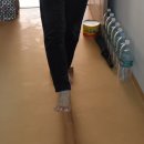 발아치강화 족저근막마사지 닥터리의 백앤넥 직스봉으로 자세교정 하고 있어요