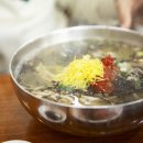 장미칼국수 이미지