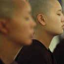 마음의 안정을 위한 싱잉볼 명상 이미지