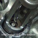 CB400 엔진 리빌드 #10: 밸브(밸브 시트, 스프링, 밸브 키퍼, 씰 삽입) 장착 및 밸브 쉼 두께 측정 이미지