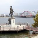 소양강처녀상 앞 이미지