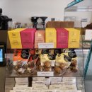 HIPPO | 영국 런던 리치몬드 카페 후기 / Kiss the Hippo Coffee Richmond London