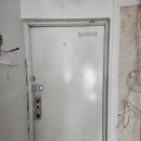 덕유마을 주공4단지 | 부천 덕유주공 4단지 아파트 인테리어 필름 시공 / 현관문 TV 반매립 목공 부위 복원