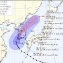 현재 태풍 위치와 경로 이미지