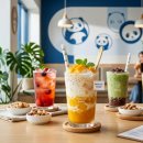 작전시장 남측 입구 인근(원인테리어 인근 맞은편) | 백도, 망고 포멜로 사고부터 판다 캐릭터 딩딩고까지 중국 3위 밀크티 브랜드의 한국 상륙 작전 완벽 분석