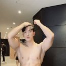 남자들이 이성을 유혹할때 하는 여우짓.gif 이미지