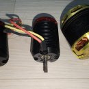 모터 팔아요 520용 910kv (판매완료). /450용 bl2525 1800kv. 은 아직 이미지