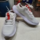 명품 청년 운동화 이미지