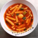 (유치찬란의 숨어있는 월곡동 떡볶이 맛집) 숭곡시장 50여 년 전통 86세 할머니 떡볶이 계승받고. 업그레이드 시킨, 숨겨진 떡볶이맛집 - 할매떡볶이 이미지