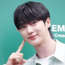 남신광고 | 변우석, 성수동 문짝남 화제 피지컬로 성수동 뒤흔든 남신