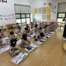 로봇이 움직이는 도서관 이미지