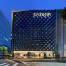 Givenchy store in Seoul has an undulating moulded-metal facade 이미지