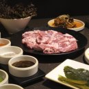 약산농장 | 당산역 청모 약산돼지 직원이 직접 구워준 삼겹살과 목살 부모님 모임 후기