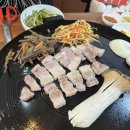 원동흑돼지 이미지