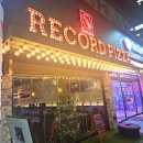 시그니처피자 청주본점 | 피자 나오는 순간 크기에 놀라고 맛에 또 놀란 오창 레코드피자, 18인치 시그니처+흑맥주 후기