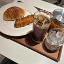 카페디저트 | 야외 테라스가 있는 홍대 디저트 카페 “오퍼 카페” 후기