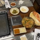 [망원동 맛집] 한돈 삼겹·목살에 생대패까지, 돌판 김치삼겹 끝판왕 '전국일 김치삼겹' 솔직 후기