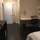 Downsview 2 Bedrom + 2 Bath 마루 바닥 - $1,900 ( 다운스 뷰 지하철 바로 앞) 단기 6개월 렌트 가능 - 왠만한 집기류는 다 있습니다. 이미지