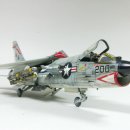 아카데미 1/72 F-8J Crusader "U.S. Navy" Limited Edition 이미지