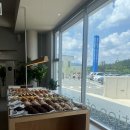 UR(경산시)-[어봉지길]-상-1 | 갤러리와 카페를 즐길 수 있는 신상 대형카페 : 경산 브리프저니