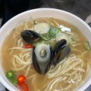 홍여사김밥, 떡볶이 | 바람은 차고 국물은 뜨겁다: 삼각지 노포 ‘옛집국수’ 한 그릇의 위로