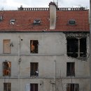 프랑스 검찰 "파리 테러 총책 아바우드 사살"/테러범 은신처였던 생드니 아파트/UN 안보리, 'IS 척결' 결의안 만장일치 통과 이미지