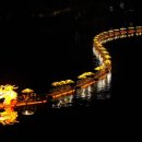 웰리힐리컴퓨터크리닉 | 금주의 월드 보도사진: 인데버호 포장 배달, 진주 양식장, 가장무도회 게임