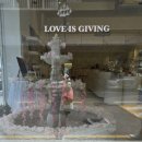 러브이즈기빙(LOVE IS GIVING) 로고