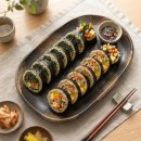 향이네김밥 | [소격동 맛집] 정갈한 나물 향에 반하는 '조선김밥' 솔직 후기: 북악산 성곽길 산책 후 필수 코스