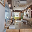 아지트2카페 | [부산 서구] 동대신동 따스한 아지트 같은 동네 카페 '그리고 칠월' 2월에 다녀온 후기