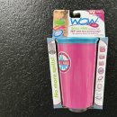 쏟아지는 컵 이미지