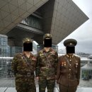 북한군복을 재현한 일본인 이미지