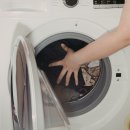"뜨거운 물로 세탁하면 큰일납니다…" 무조건 찬물로 세탁해야 하는 '의류' 5가지 이미지
