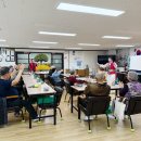 나눔노인복지센터 | 노인복지 병점도서관 찾아가는 힐링프로그램 화성시 효나눔노인복지센터 장구 레크레이션 수업이야기