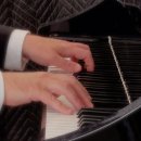 Mozart: Piano Concerto No. 21 - Andante (pianist Tzvi Erez) 이미지