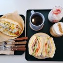 커피 엔 토스트 이미지