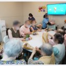 어르신 원예활동 | 송파그랜드요양병원 원예힐링프로그램 – 조화 꽃꽃이 활동 후기