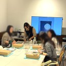 [아티스토리]-토탈공예 | 👉 “기관 맞춤형 공예수업｜완성도 높은 자개 달항아리 단체프로그램”