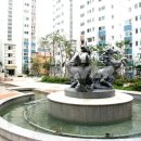 브라운스톤 앞 이미지