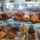 딸기도넛자두커피 이미지