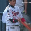 KBO 현역 의장대 출신 선수의 배트 돌리기 클라스.gif 이미지