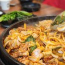 우성택시 | 춘천 우성닭갈비 본점, 철판 닭갈비가 맛있는 현지인 맛집인 이곳