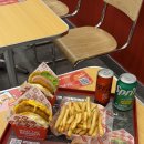 P-7414 | 성복역맛집 왓더버거 용인성복점 메가 통 모짜렐라 옥슈슈버거 후기