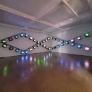 21세기 기념비적 전시 이미지