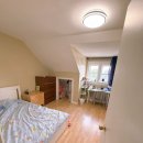 Room with private washroom and kitchen available on Downtown east 이미지