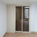 대성육교 하부 | 신용동 첨단2지구 호반2차 현관 + 안방 붙박이장과 어울리는 포켓중문 설치 시공후기(고객 상품평 포함)