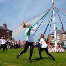 Mysterious History Behind Maypole Dance 이미지