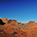 자전거 조각상 앞 이미지