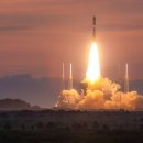 ULA는 회사의 100번째 국가 안보 임무를 위해 Atlas 5 로켓을 발사합니다. 이미지